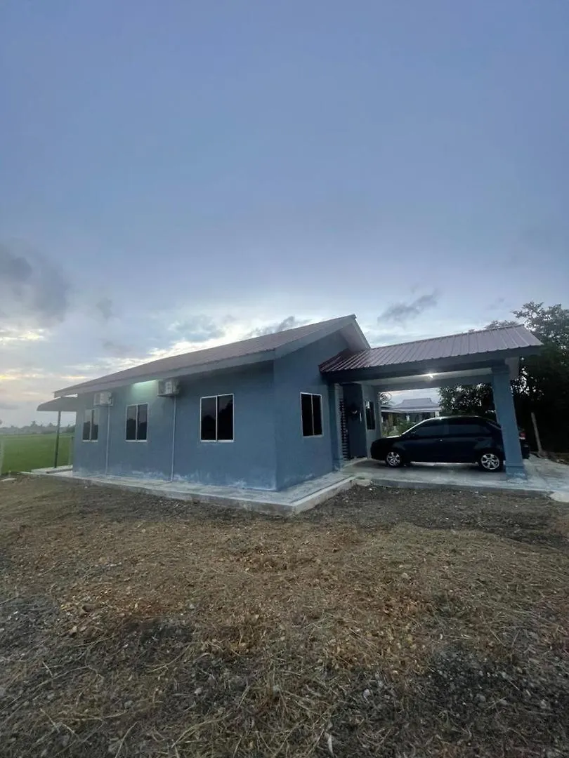 Teratak Amelia Homestay Kampong Baharu  Ferienhaus Kampong Baharu (Penang)